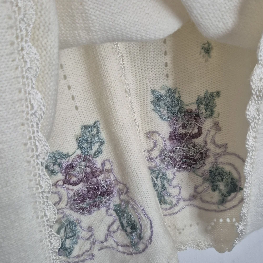 Koret Cream Embroidered Floral Knit Sweater Vest Size XL - Picture 8 of 13